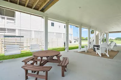2527 103rd Street, Galveston, TX 77554 - Photo 5