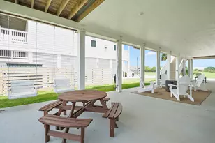 2527 103rd St, Galveston, TX 77554 - Photo 5