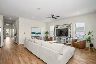 2527 103rd St, Galveston, TX 77554 - Photo 9