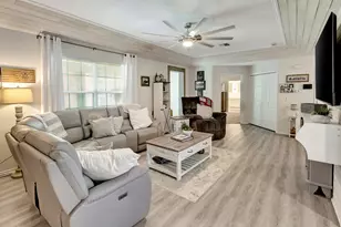 1002 S 2nd St, Ganado, TX 77962 - Photo 9