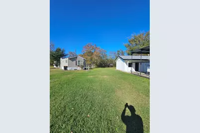 1305 Stowell Street, Anahuac, TX 77514 - Photo 3