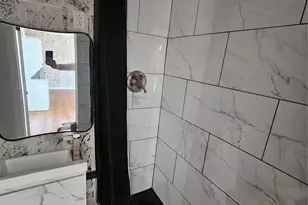 1305 Stowell St, Anahuac, TX 77514 - Photo 7