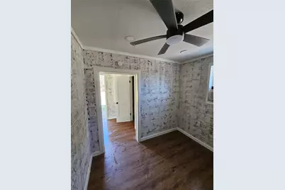 1305 Stowell Street, Anahuac, TX 77514 - Photo 5