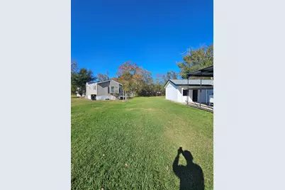 1305 Stowell Street, Anahuac, TX 77514 - Photo 3