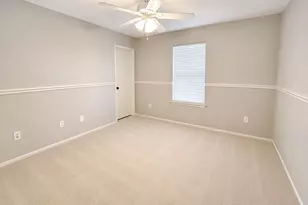 2138 Tower Bridge Rd, Pearland, TX 77581 - Photo 9