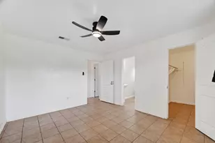 512 Harold Ln, Baytown, TX 77521 - Photo 27