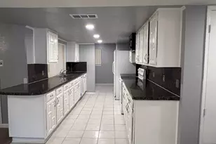 8103 Edgebrook Forest Ct, Houston, TX 77088 - Photo 5