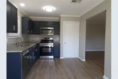 5914 Red River Drive, Dickinson, TX 77539 - Photo 5