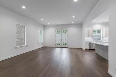 106 Cinder Berry Street, The Woodlands, TX 77384 - Photo 11