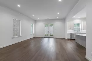106 Cinder Berry St, The Woodlands, TX 77384 - Photo 11