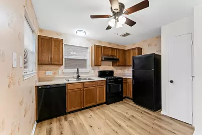 5917 Red River Drive, Dickinson, TX 77539 - Photo 9