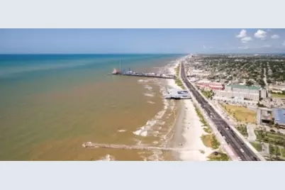 1318 26th Street, Galveston, TX 77550 - Photo 3
