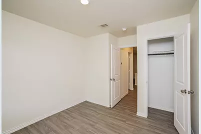 8521 Dosia Street, Houston, TX 77051 - Photo 17