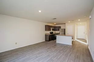 8521 Dosia St, Houston, TX 77051 - Photo 5