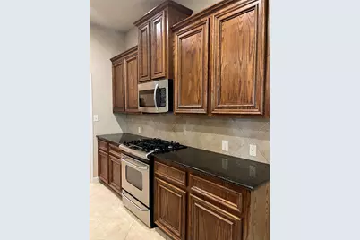2904 Lakemist Court, League City, TX 77573 - Photo 11