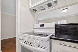 6410 Del Monte Dr, Houston, TX 77057 - Photo 17