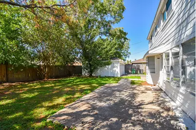 10910 Sagevale Lane, Houston, TX 77089 - Photo 33