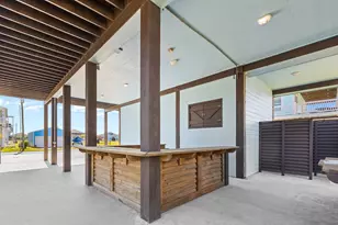 984 Crane Ln, Crystal Beach, TX 77650 - Photo 9