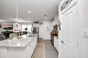 9617 Yellow Rose Dr, Texas City, TX 77591 - Photo 13