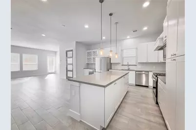 1602 Westside Gardens Lane, Houston, TX 77055 - Photo 3