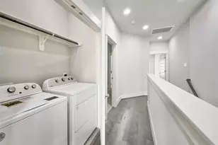 1602 Westside Gardens Ln, Houston, TX 77055 - Photo 23