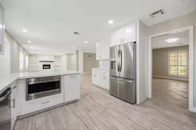 11006 Wickersham Lane, Houston, TX 77042 - Photo 9