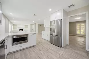 11006 Wickersham Ln, Houston, TX 77042 - Photo 9