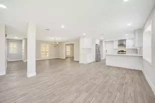 11006 Wickersham Ln, Houston, TX 77042 - Photo 7