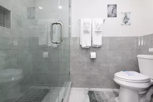 9715 Riddlewood Ln, Houston, TX 77025 - Photo 9