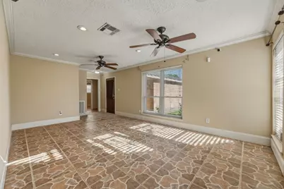 5211 Court Road, Houston, TX 77053 - Photo 5