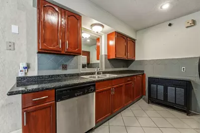 5211 Court Road, Houston, TX 77053 - Photo 9