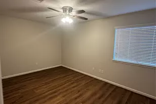 8807 Belle Glen Dr, Houston, TX 77099 - Photo 13