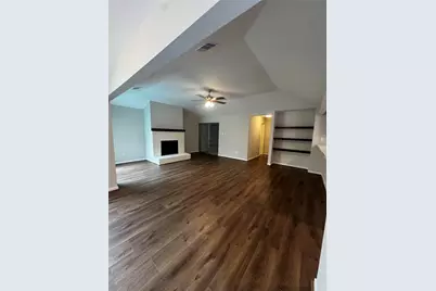 8807 Belle Glen Drive, Houston, TX 77099 - Photo 3