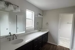 8807 Belle Glen Dr, Houston, TX 77099 - Photo 9