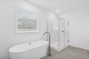 12906 Old Fashion Cir, Mont Belvieu, TX 77535 - Photo 17