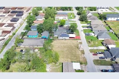 8224 Cannon Street, Houston, TX 77051 - Photo 15