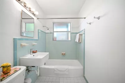 217 E 12th Street #3, Houston, TX 77008 - Photo 11