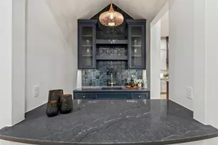 1614 Cheshire Ln, Houston, TX 77018 - Photo 9