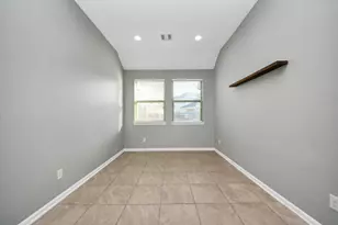 2402 Village Lakes Dr, Katy, TX 77493 - Photo 11