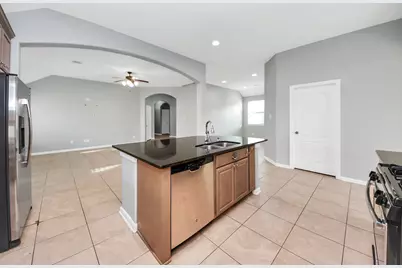 2402 Village Lakes Drive, Katy, TX 77493 - Photo 7