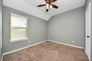 2402 Village Lakes Dr, Katy, TX 77493 - Photo 15