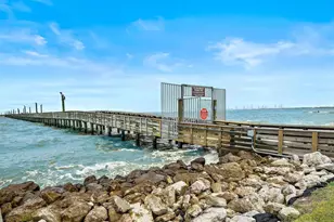 714 Lee St, La Porte, TX 77571 - Photo 11