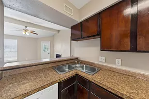12500 Sandpiper Dr, Houston, TX 77035 - Photo 11