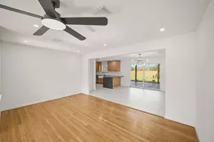 5022 Hazelton St, Houston, TX 77035 - Photo 7