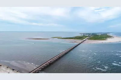 12914 Jean Lafitte Drive, Freeport, TX 77541 - Photo 5