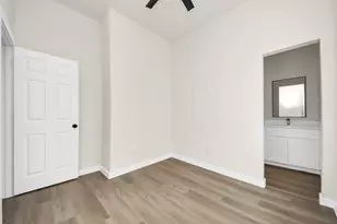 8025 Peachtree St, Houston, TX 77016 - Photo 31
