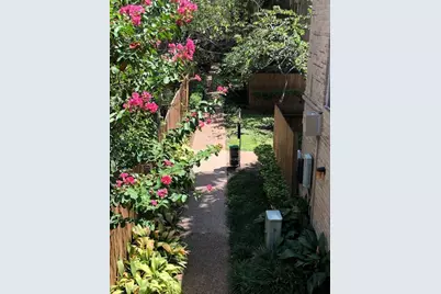 4647 Wild Indigo Street #21/362, Houston, TX 77027 - Photo 5