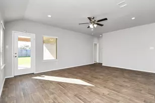 3947 Country Club Dr, Baytown, TX 77521 - Photo 25