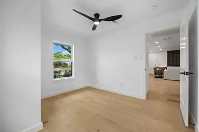 1818 Watercrest Drive, Houston, TX 77008 - Photo 25