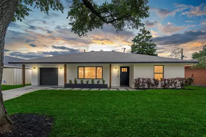 1818 Watercrest Drive, Houston, TX 77008 - Photo 1